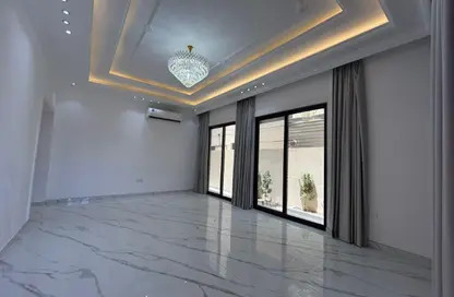 Villa - 5 Bedrooms - 7 Bathrooms for rent in Al Yasmeen 1 - Al Yasmeen - Ajman