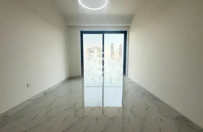 Apartment - 1 Bedroom - 2 Bathrooms for rent in Lumina Vista Residences - Jumeirah Village Circle - Dubai