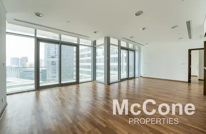 Apartment - 3 Bedrooms - 4 Bathrooms for rent in Burj Daman - DIFC - Dubai