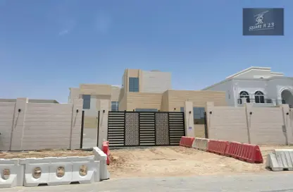 شقة - 4 غرف نوم - 4 حمامات للايجار في مدينة الرياض - أبوظبي