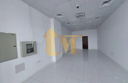 Shop - Studio - 1 Bathroom for rent in X02 - England Cluster - International City - Dubai