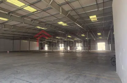 Warehouse - Studio - 1 Bathroom for rent in Al Sajaa - Sharjah