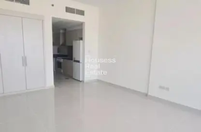 Empty Room image for: Apartment - 1 Bathroom for sale in Carson A - Carson - DAMAC Hills - Dubai, Image 1