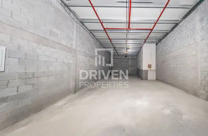 Retail - Studio for rent in Al Maqtaa Mall - Dubai Investment Park (DIP) - Dubai