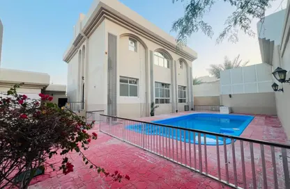 فيلا - 4 غرف نوم - 6 حمامات للايجار في فلل الجميرا 1 - جميرا 1 - جميرا - دبي