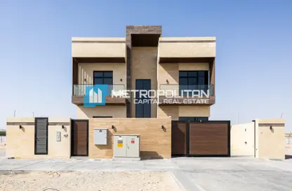 Villa - 6 Bedrooms - 7 Bathrooms for sale in Alreeman II - Al Shamkha - Abu Dhabi