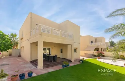 Villa - 4 Bedrooms - 3 Bathrooms for rent in Meadows 9 - Meadows - Dubai