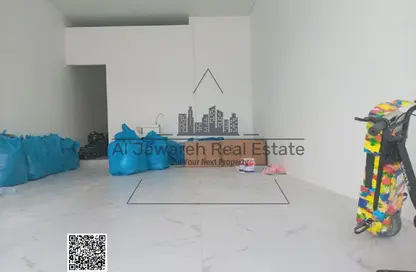 Shop - Studio for rent in Samnan - Halwan - Sharjah