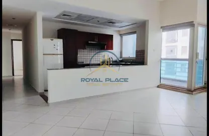 Apartment - 2 Bedrooms - 2 Bathrooms for rent in Cascades Tower - Dubai Marina - Dubai