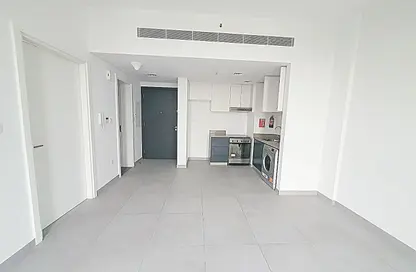 Apartment - 1 Bedroom - 2 Bathrooms for rent in The Solo - Aljada - Sharjah