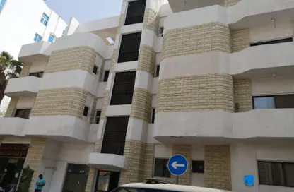 عمارة بالكامل - استوديو - 8 حمامات للبيع في الدانه - أبوظبي