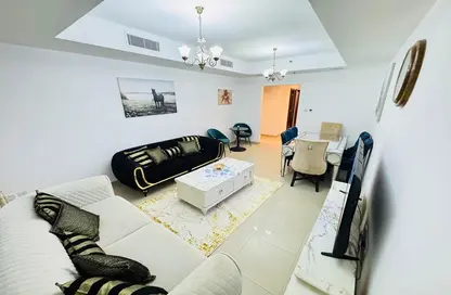Apartment - 1 Bedroom - 2 Bathrooms for rent in Beach Tower 2 - Al Khan Lagoon - Al Khan - Sharjah