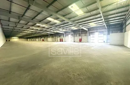 Warehouse - Studio for rent in Al Sajaa - Sharjah