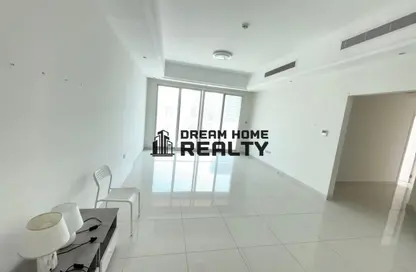 Apartment - 2 Bedrooms - 2 Bathrooms for rent in Al Khan - Sharjah