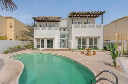 Villa - 5 Bedrooms - 5 Bathrooms for rent in Meadows 9 - Meadows - Dubai
