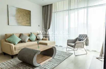 Living Room image for: Apartment - 1 Bedroom - 2 Bathrooms for rent in MINA by Azizi - Palm Jumeirah - Dubai, Image 1