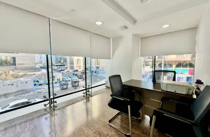 مكتب - استوديو - 2 حمامات للايجار في شارع حمدان - أبوظبي