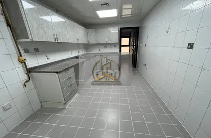 Apartment - 3 Bedrooms - 4 Bathrooms for rent in Airport Road - Abu Dhabi