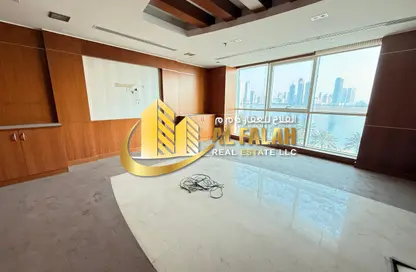 نصف طابق - استوديو - 2 حمامات للايجار في كورنيش الخان - الخان - الشارقة