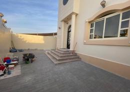 فيلا - 3 غرف نوم - 3 حمامات للكراء في نادي العين للسيدات - المرخانية - العين
