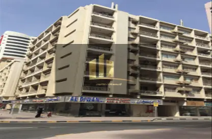 عمارة بالكامل - استوديو - 8 حمامات للبيع في المجاز - الشارقة