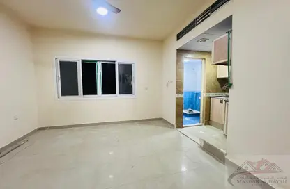Apartment - Studio - 1 Bathroom for rent in Muwaileh 3 Building - Muwaileh - Sharjah