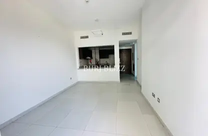 شقة - غرفة نوم - 2 حمامات للايجار في آيه ريزيدينس - قرية الجميرا سركل - دبي