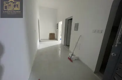 Villa - 2 Bedrooms - 3 Bathrooms for rent in Shi'bat Al Wutah - Al Ain