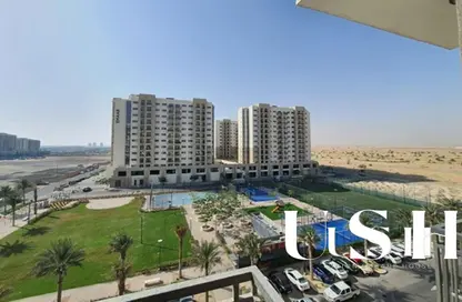 شقة - غرفة نوم - 1 حمام للايجار في شقق يونا - تاون سكوير - دبي