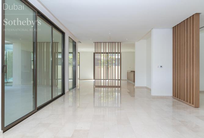 Exceptional Villa with Golf Course Views