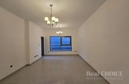 شقة - غرفة نوم - 2 حمامات للايجار في المرقبات - ديرة - دبي