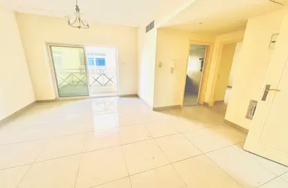 Apartment - 1 Bedroom - 2 Bathrooms for rent in Muwaileh 29 Building - Muwaileh - Sharjah