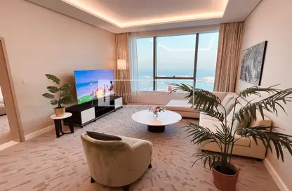 Apartment - 1 Bedroom - 2 Bathrooms for rent in The Palm Tower - Palm Jumeirah - Dubai