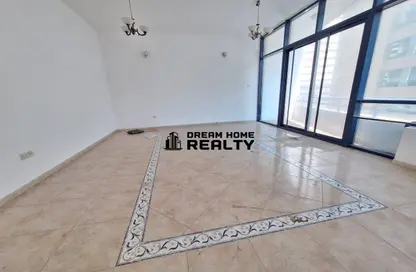 Apartment - 3 Bedrooms - 4 Bathrooms for rent in Safia Tower - Al Majaz 3 - Al Majaz - Sharjah