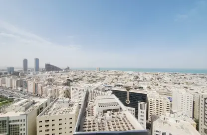 شقة - 3 غرف نوم - 4 حمامات للايجار في برج المهند - المجاز - الشارقة