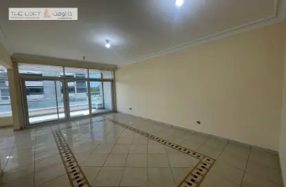 Apartment - 4 Bedrooms - 5 Bathrooms for rent in Khalifa Park - Eastern Road - Abu Dhabi