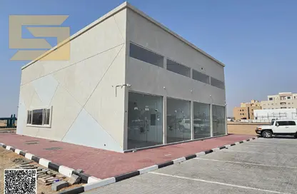 عمارة بالكامل - استوديو - 2 حمامات للبيع في الجرف الصناعية 2 - الجرف الصناعية - عجمان