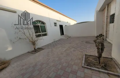 Villa - 2 Bedrooms - 2 Bathrooms for rent in Al Zaafaran - Al Khabisi - Al Ain