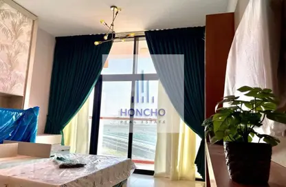 شقة - 2 غرف نوم - 3 حمامات للايجار في أجنحة بن غاطي إيست بوتيك - مجمع دبي ريزيدنس - دبي لاند - دبي