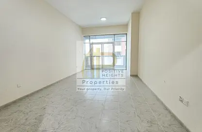 Apartment - 1 Bedroom - 2 Bathrooms for rent in Metro Building - Al Barsha 1 - Al Barsha - Dubai