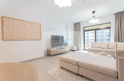 Apartment - 2 Bedrooms - 2 Bathrooms for sale in Asayel 3 - Madinat Jumeirah Living - Umm Suqeim - Dubai