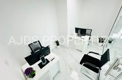 مكتب - استوديو - 1 حمام للايجار في فاطمه محمد احمد بن سليمان - الرفاعة - بر دبي - دبي