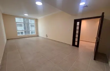 Apartment - 2 Bedrooms - 4 Bathrooms for rent in Al Jazeera Towers - Hamdan Street - Abu Dhabi