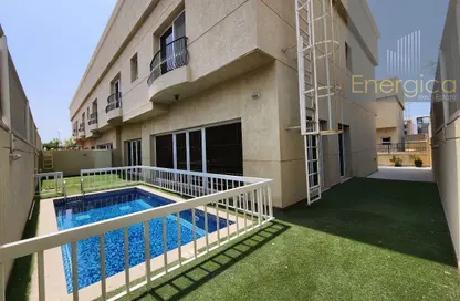 Villa - 5 Bedrooms - 6 Bathrooms for rent in Jumeirah 1 Villas - Jumeirah 1 - Jumeirah - Dubai