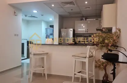 شقة - غرفة نوم - 2 حمامات للايجار في برج يونى استايت الرياضية - مدينة دبي الرياضية - دبي