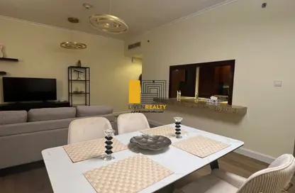 صورة لـ غرفة المعيشة / غرفة الطعام شقة - غرفة نوم - 1 حمام للايجار في B برج فيوز - برج فيوز - دبي وسط المدينة - دبي ، صورة رقم 1
