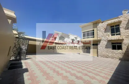 Villa - 3 Bedrooms - 5 Bathrooms for rent in Al Faseel - Fujairah