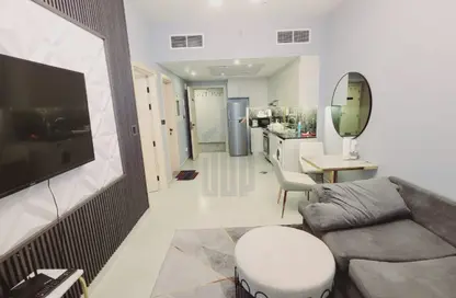 Apartment - 1 Bedroom - 1 Bathroom for rent in Binghatti Avenue - Al Jaddaf - Dubai