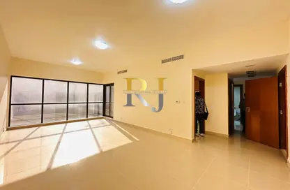 Apartment - 1 Bedroom - 1 Bathroom for rent in Golden Sands 9 - Mankhool - Bur Dubai - Dubai