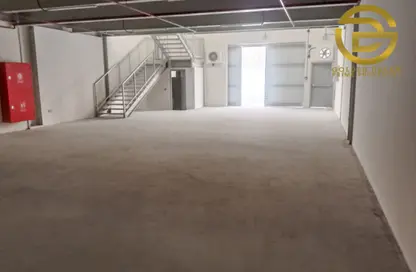 Warehouse - Studio - 1 Bathroom for rent in Umm Ramool - Dubai